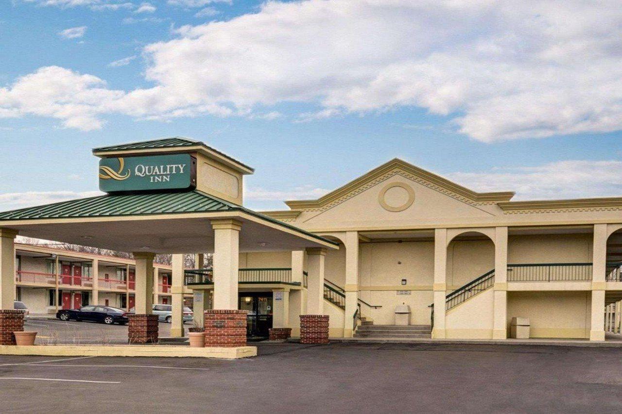 Quality Inn Takoma Park Bagian luar foto