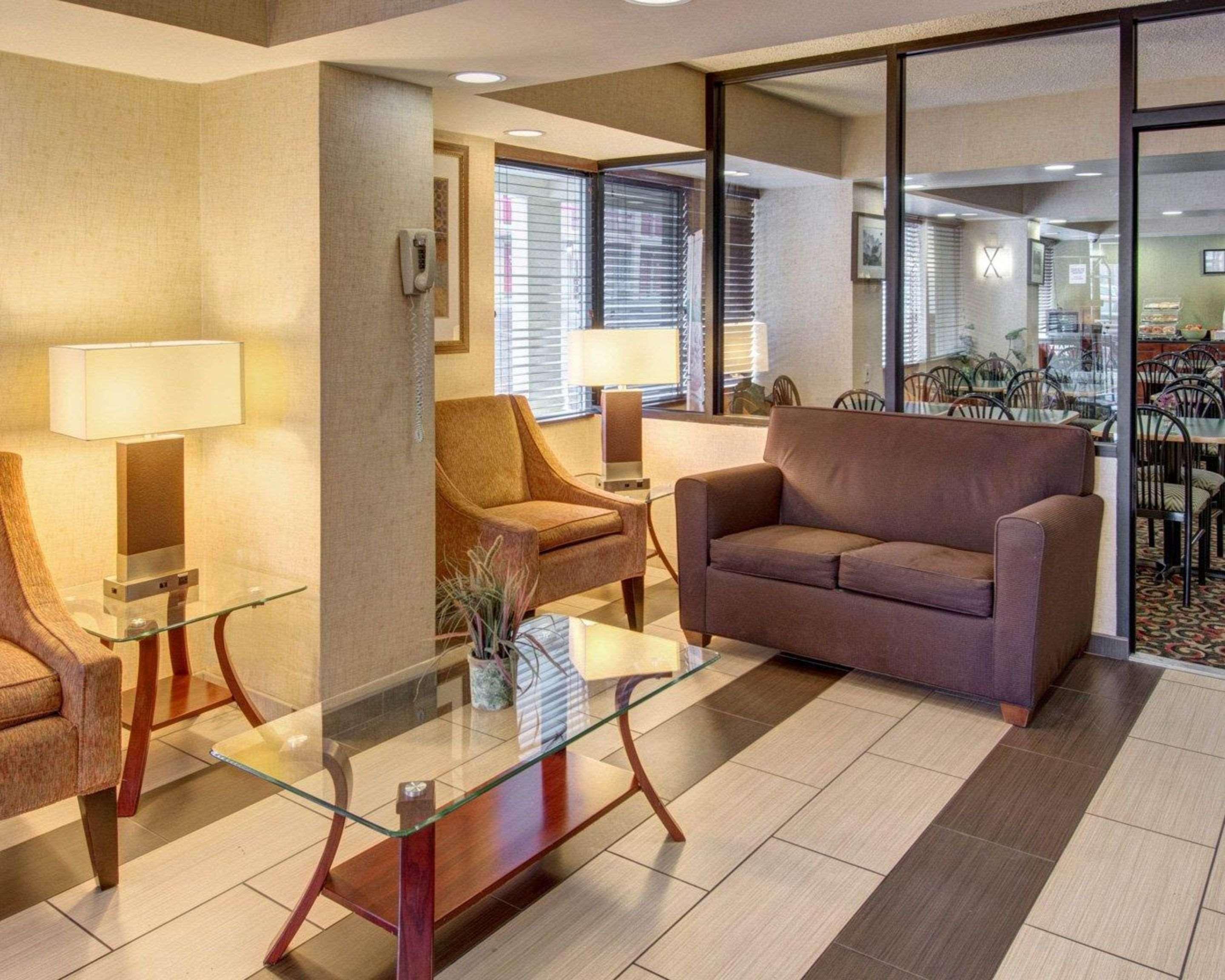 Quality Inn Takoma Park Bagian luar foto
